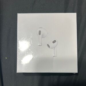 Apple AirPods in Classic White 3nd generation